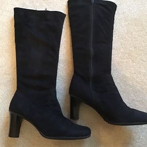 Donna Lawrence Women’s Faux Suede Knee High Black Boots
